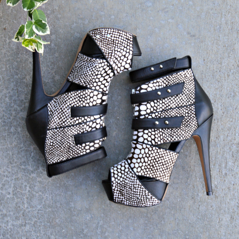 Kate Ferguson Eroreni-88 peep toe ankle booties - Picture 3 of 6